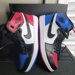 NEW Nike Air Jordan 1 top 3 SIZE 8.5
